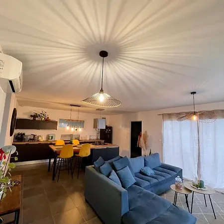 Maison Moderne Cosy Et Lumineuse Holiday home Saint-Christol-les-Ales