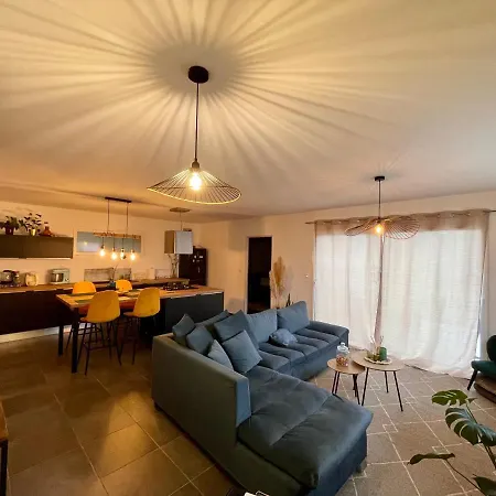 Maison Moderne Cosy Et Lumineuse