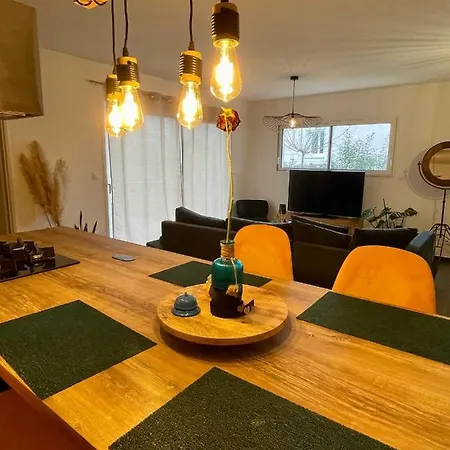 Maison Moderne Cosy Et Lumineuse Holiday home Saint-Christol-les-Ales
